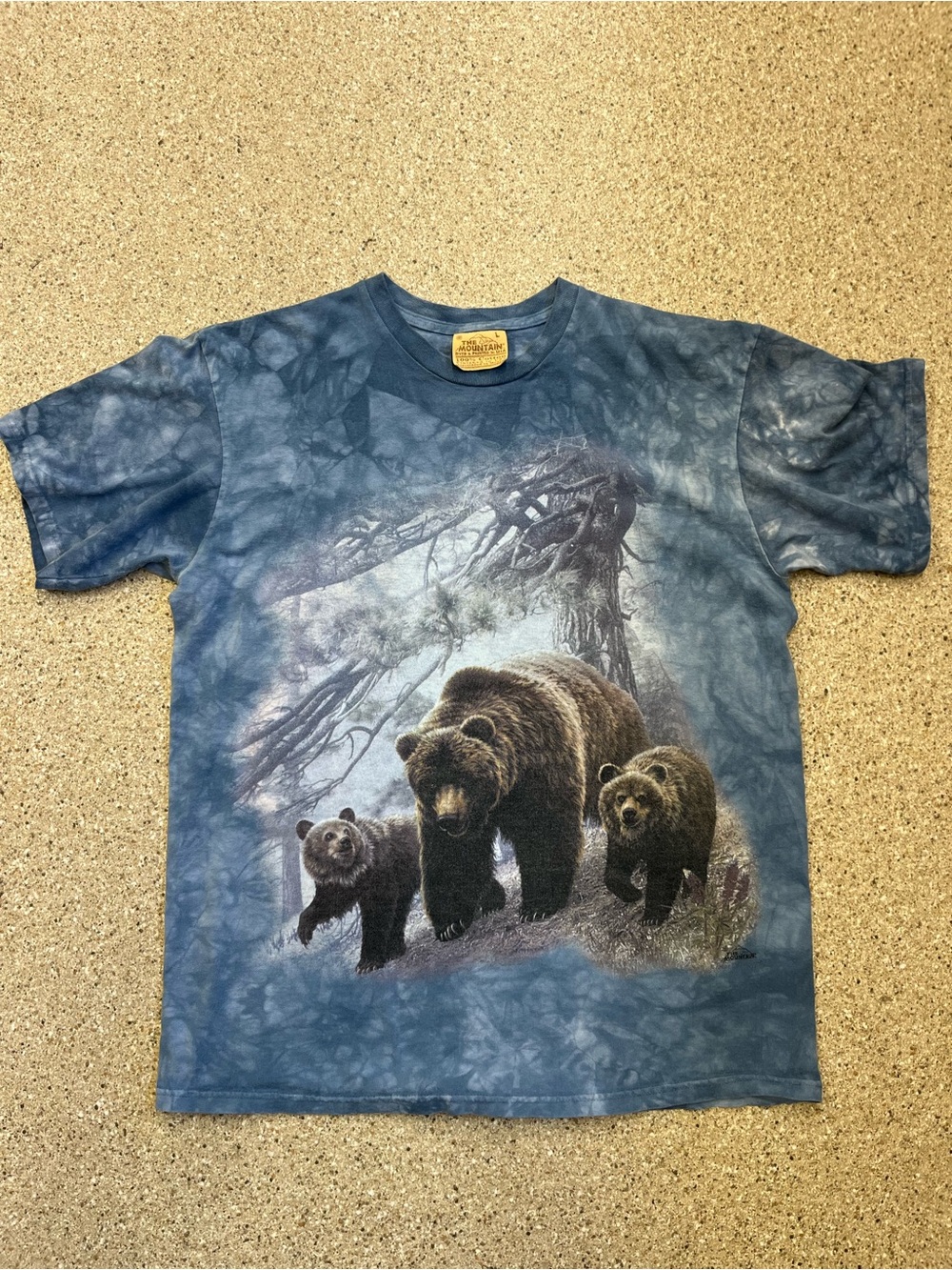90s Vintage The Mountain Grizzly Bear California Redwoods Tee Size L